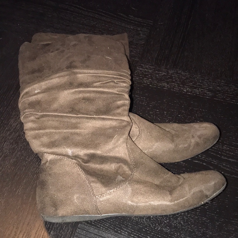 Brown calf boots